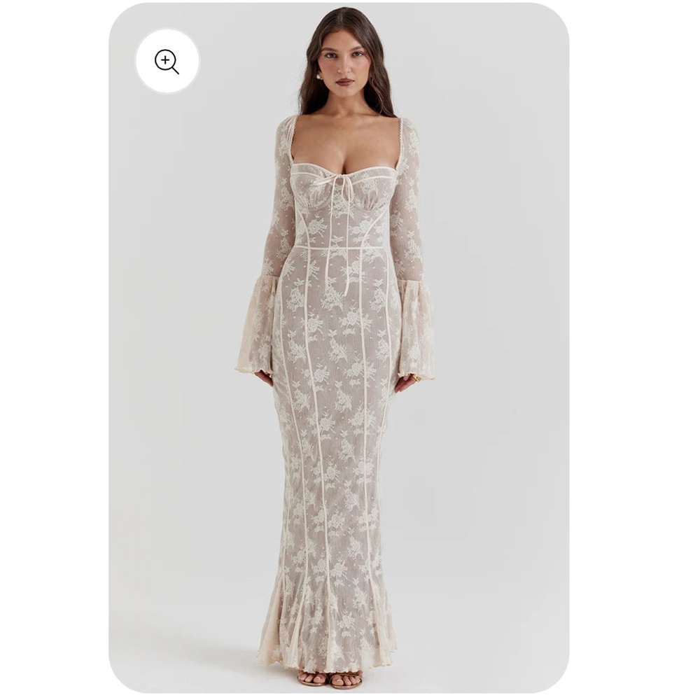 Long sleeve lace bridal dress